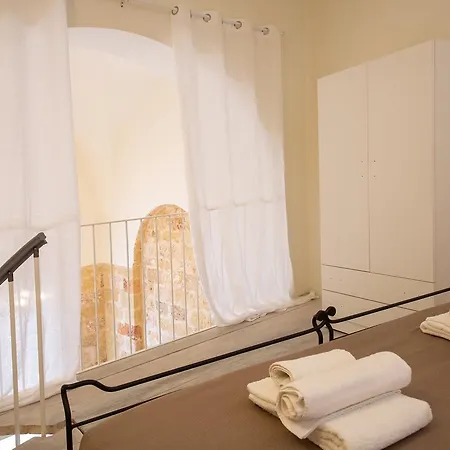 Stone Apartman